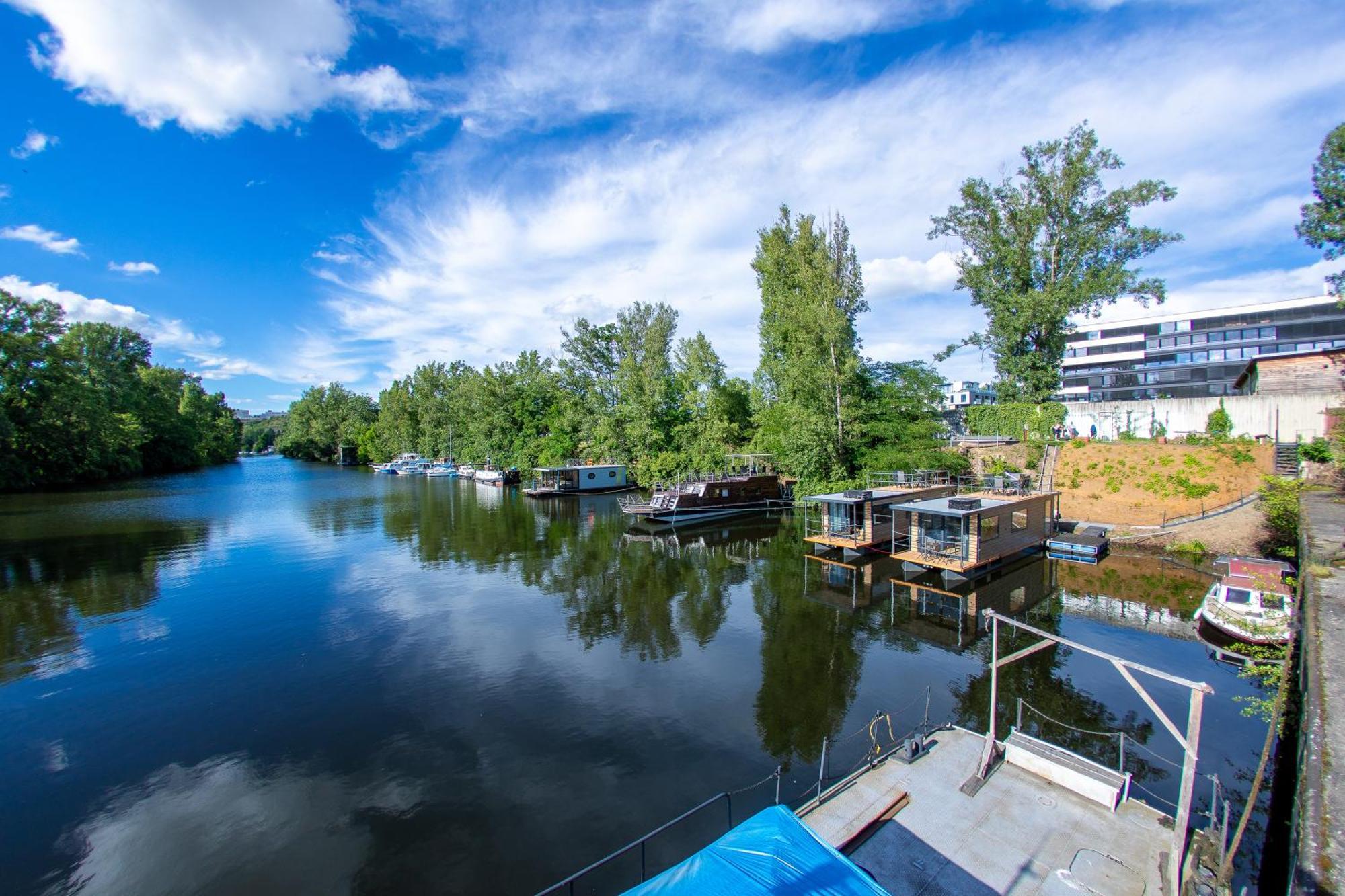 Bay Houseboats 3* Prag